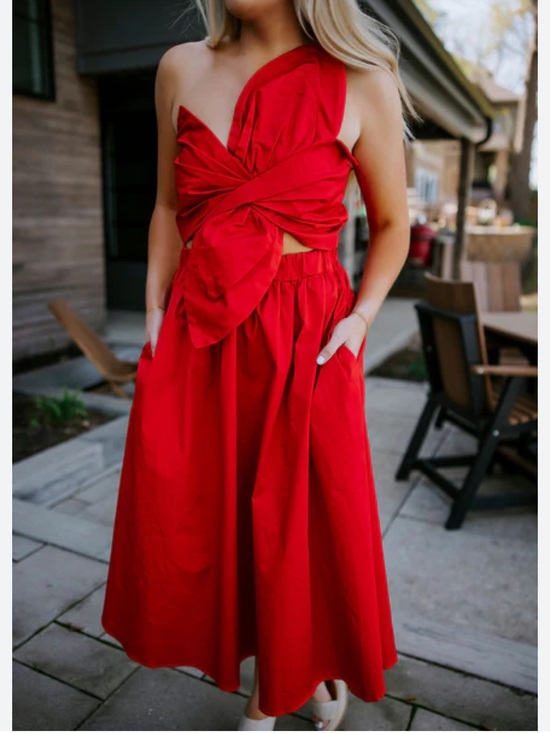 Strut & Bolt Dresses & Skirts - Red One-Shoulder Midi Dress with Front Knot